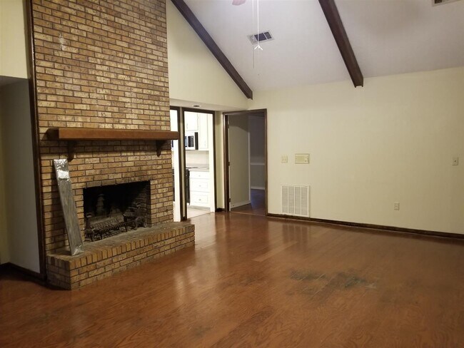 Building Photo - 249 Magnolia Trail