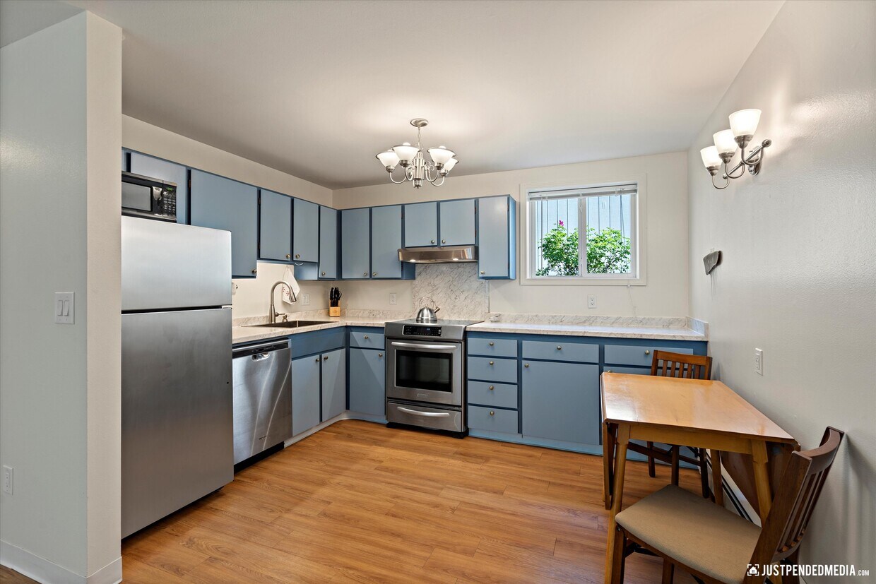 210 E 11th Ave, Anchorage, AK 99501 Apartments in Anchorage, AK