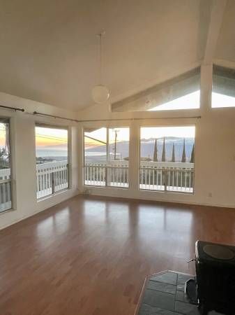 Building Photo - 500 Naalae Rd