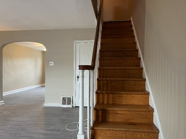 Building Photo - 6332 Tabor Ave