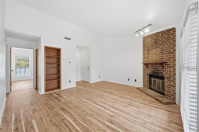 Foto del edificio - 1104 Riverchase Ln