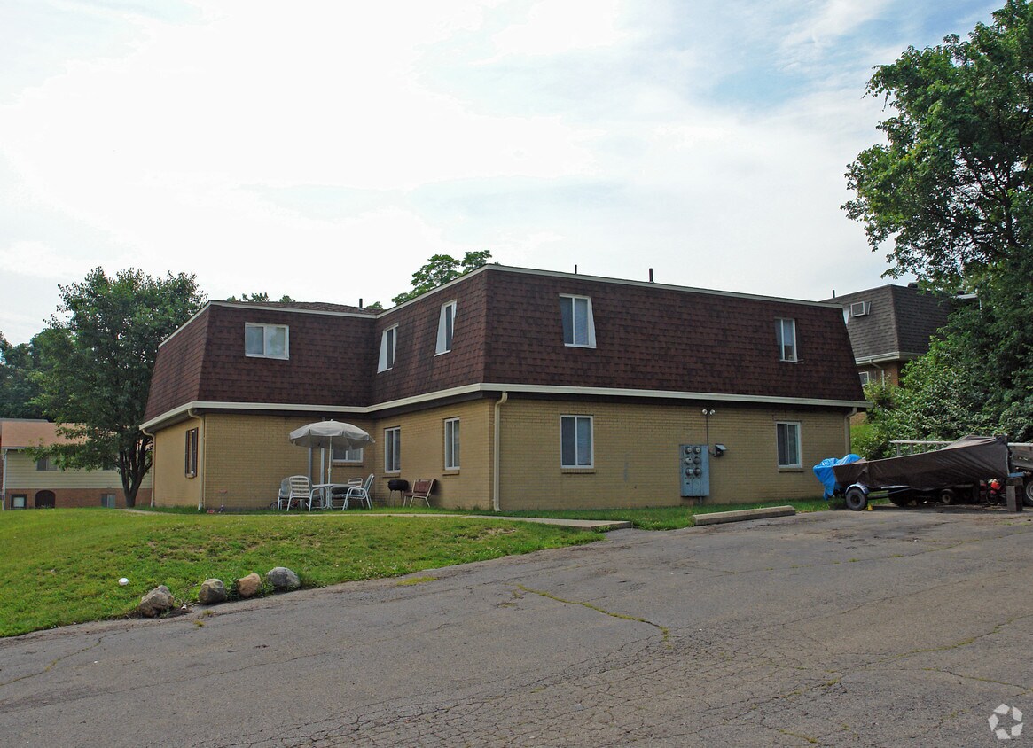 621 Cherry Hill Dr, Miamisburg, OH 45342 Apartments in Miamisburg, OH