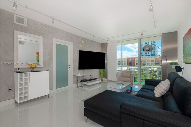 Foto del edificio - 2000 N Bayshore Dr