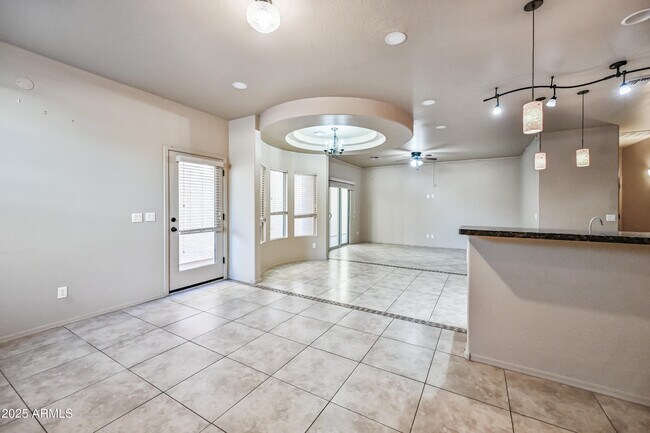 Foto del edificio - 2060 E Heartwood Ln