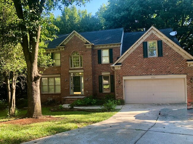 Building Photo - 4926 Benthaven Ln