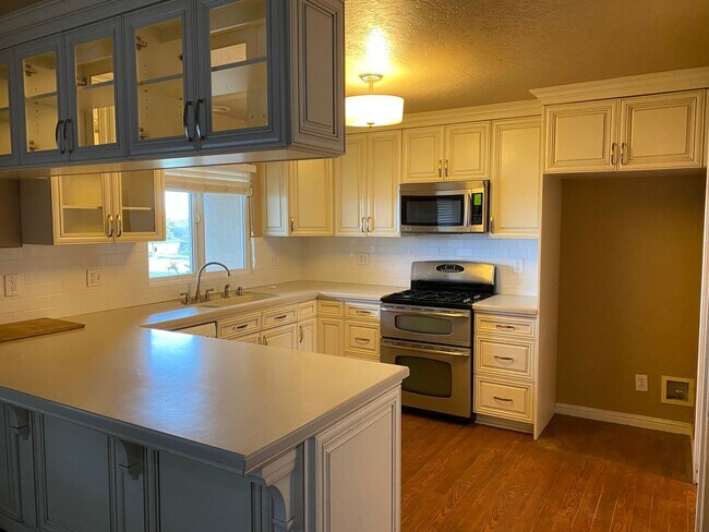 Foto del edificio - Country living and space!