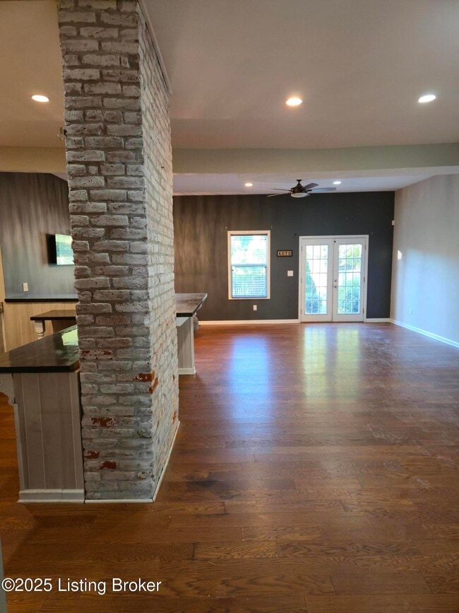 Foto del edificio - 1449 Mellwood Ave