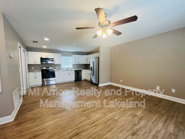 Foto del edificio - 640 E Grapefruit Ave