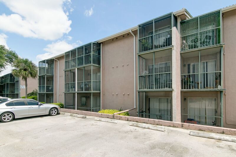 Foto principal - 131 Water Front Way