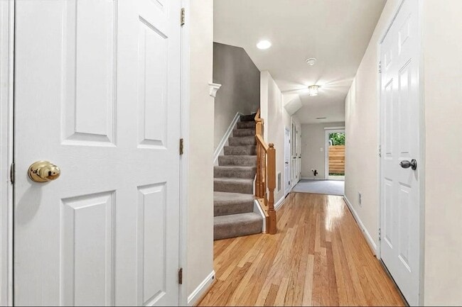 Photo - 5526 Sacramento Mews Pl (Alexandria, VA) Townhome