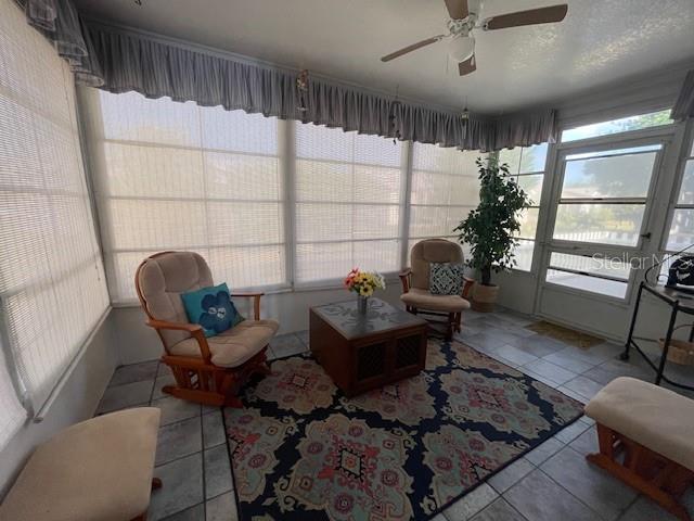 Building Photo - 704 Ellsworth Way