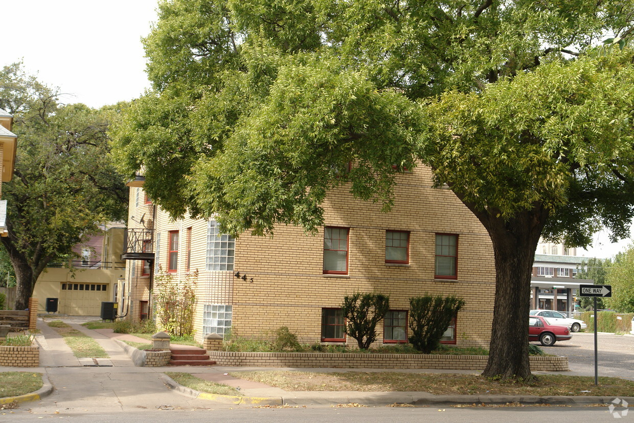 Foto del edificio - 439 N Emporia St