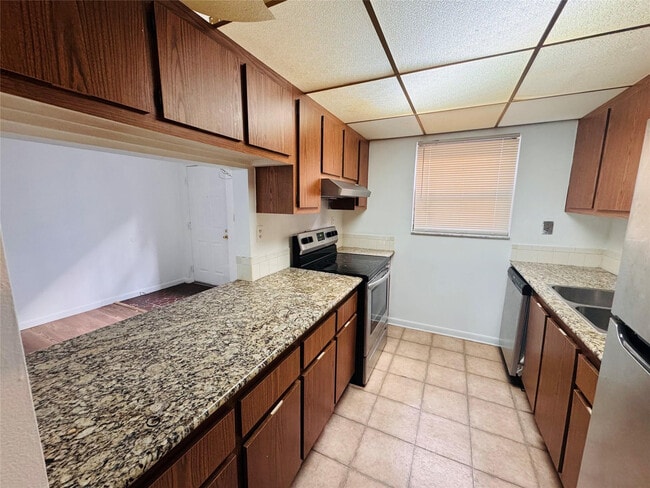 Building Photo - 2000 N Congress Ave