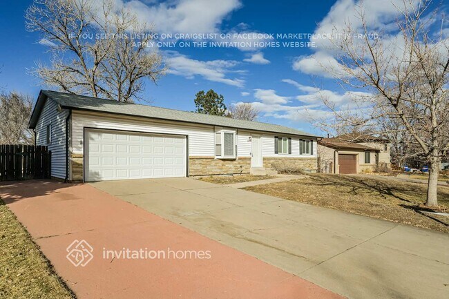 Building Photo - 2881 S Olathe Ct