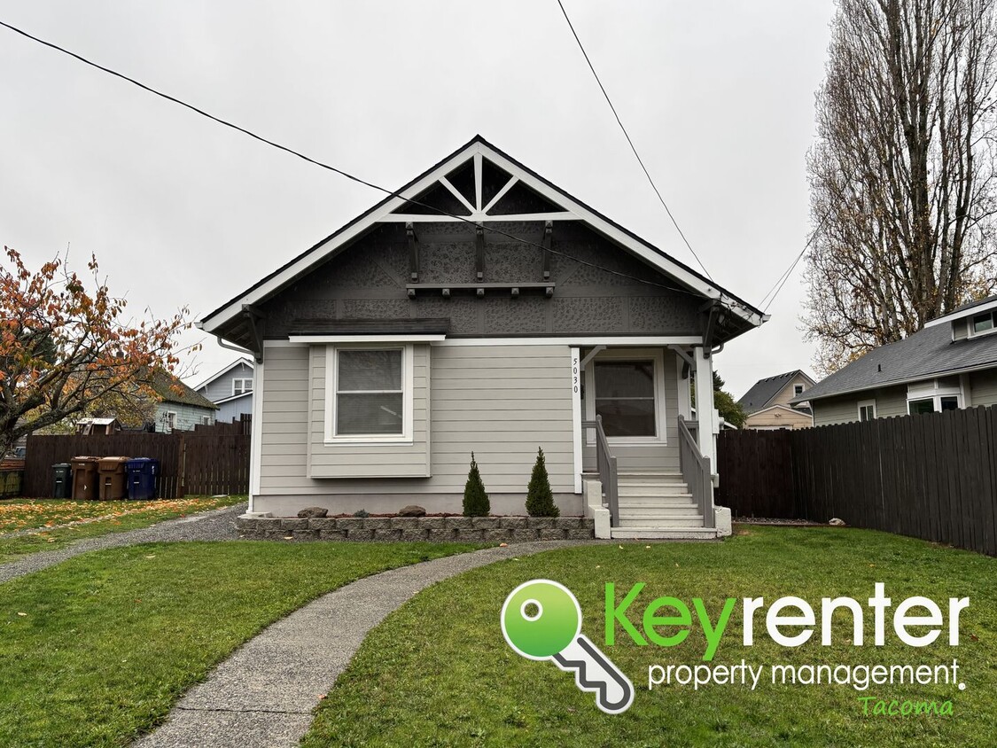 Foto principal - Newly Remodeled 2-Bedroom, 2-Bath Tacoma Home with Finished Basement, Large Backyard, and Detache...