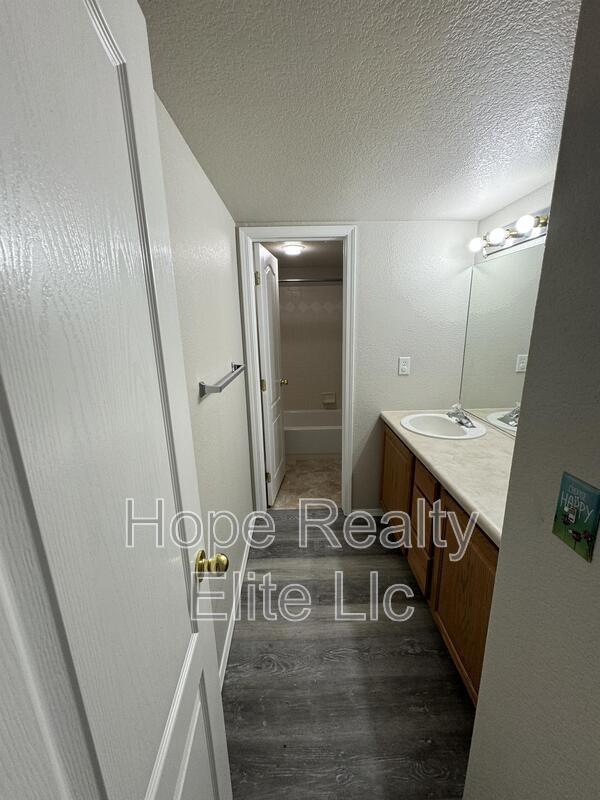 Foto del edificio - 3775 Cherry Plum Dr