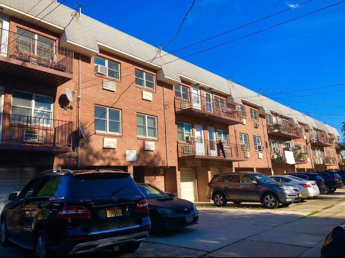 Primary Photo - 43-23 215th Pl