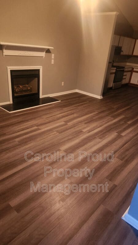 Foto del edificio - 2708 Bluff View Dr