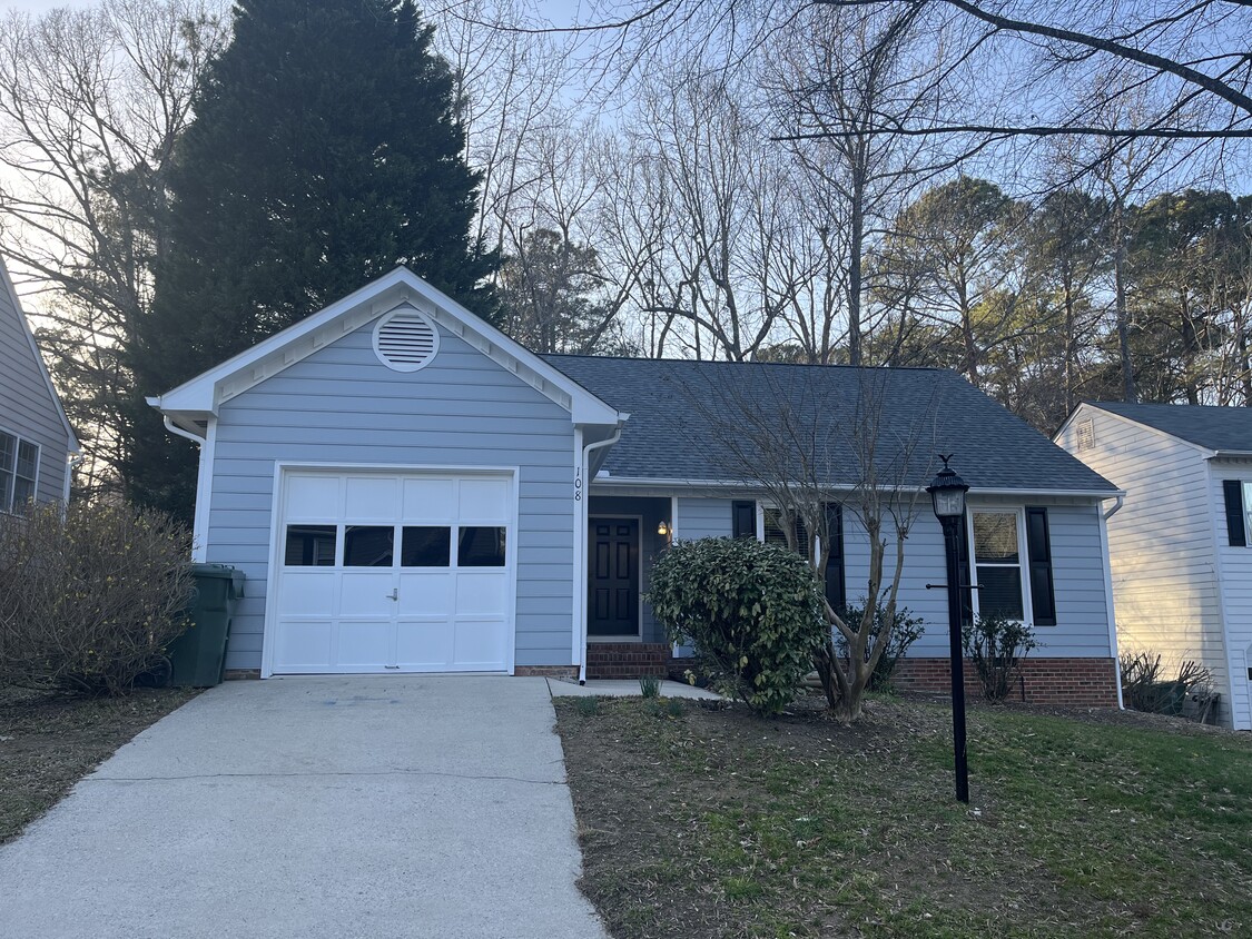 Primary Photo - 108 Cambrian Way