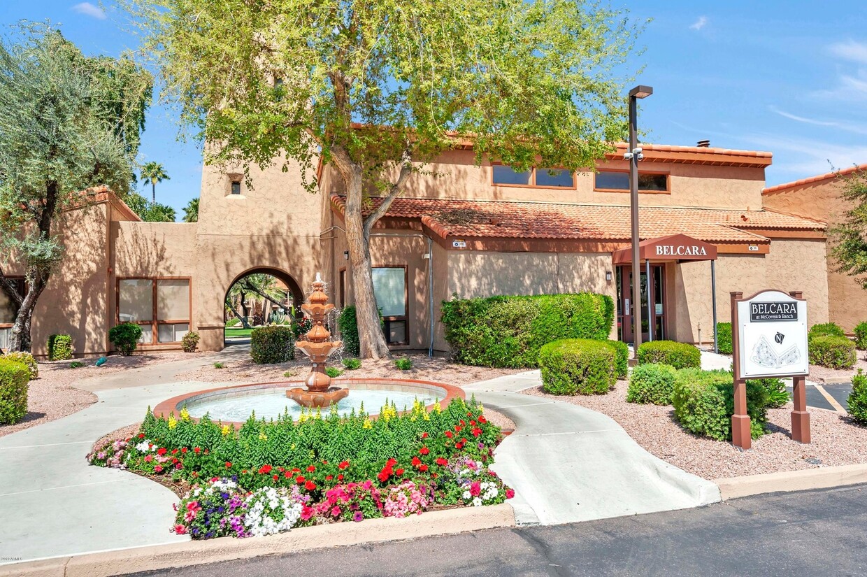 Foto principal - Spacious, 2 Bedroom 2 Bath Scottsdale Cond...