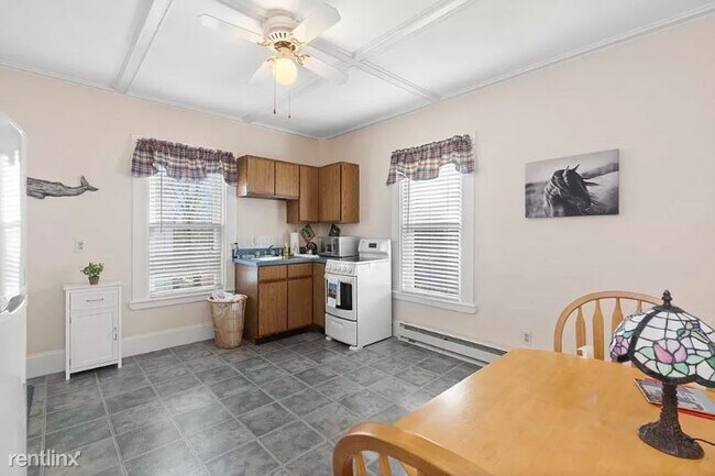 Building Photo - 1 br, 1 bath Condo - 67 Friend St 5 Unit 5