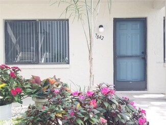 Building Photo - 7842 Eagle Creek Dr