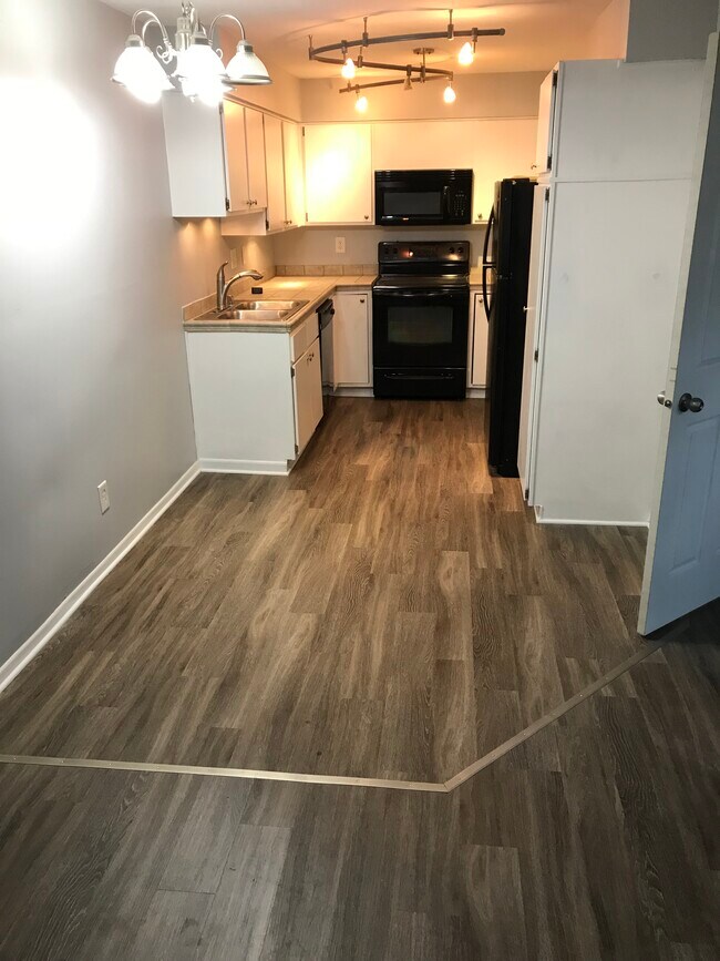Kitchen - 1536 N 35th St