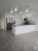 Building Photo - 466 NE 194th Terrace