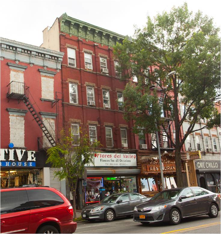 Building Photo - 706 Grand St