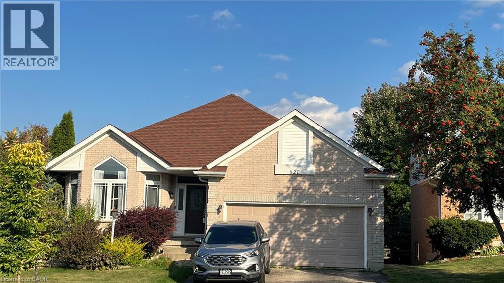 Photo principale - 621 Willow Wood Dr