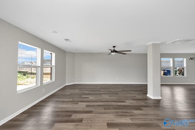 Building Photo - 3571 Avalon Lake Dr SW