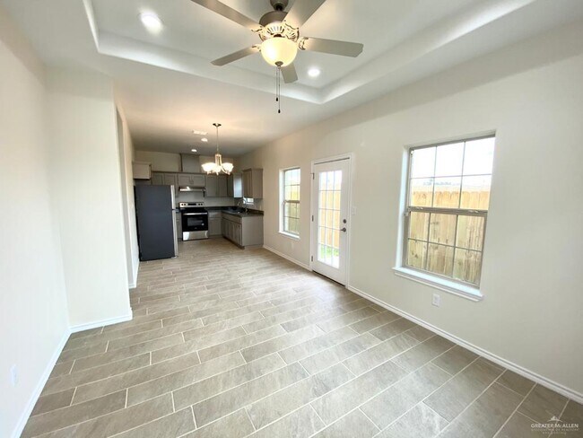 Foto del edificio - 5601 Nightingale Ave