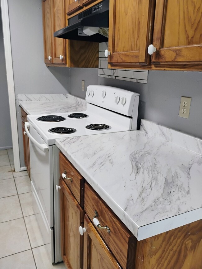 Photo - 1120 W Shilo Dr Apartment