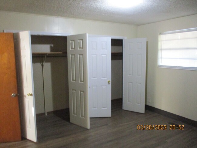 Foto del edificio - 1518 N Davis St