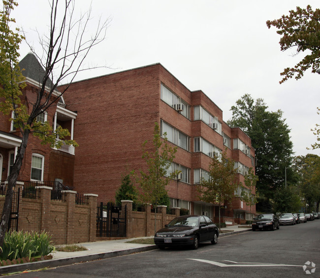 Building Photo - Fairmont Place