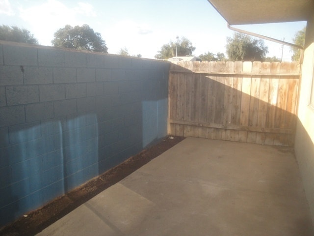 Building Photo - Downstairs Two Bedroom in Santa Maria