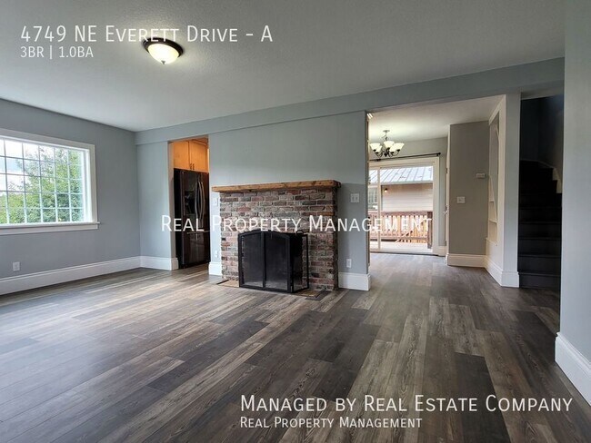 Foto del edificio - Charming 3BD/1BA Cottage in Camas