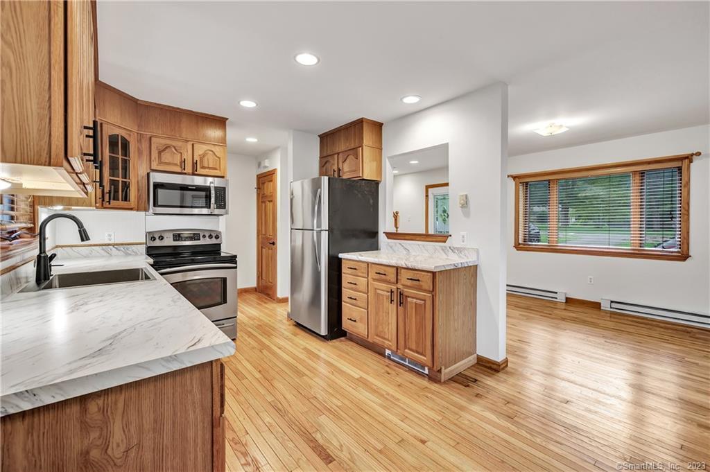 Primary Photo - 142 Walnut St