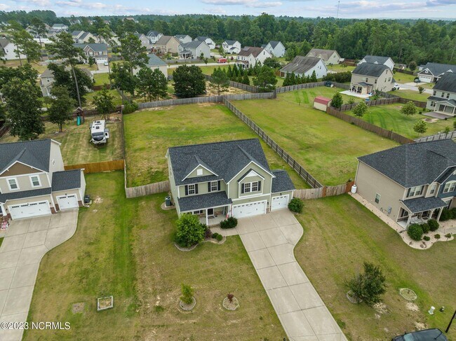 Building Photo - 523 N Prince Henry Way