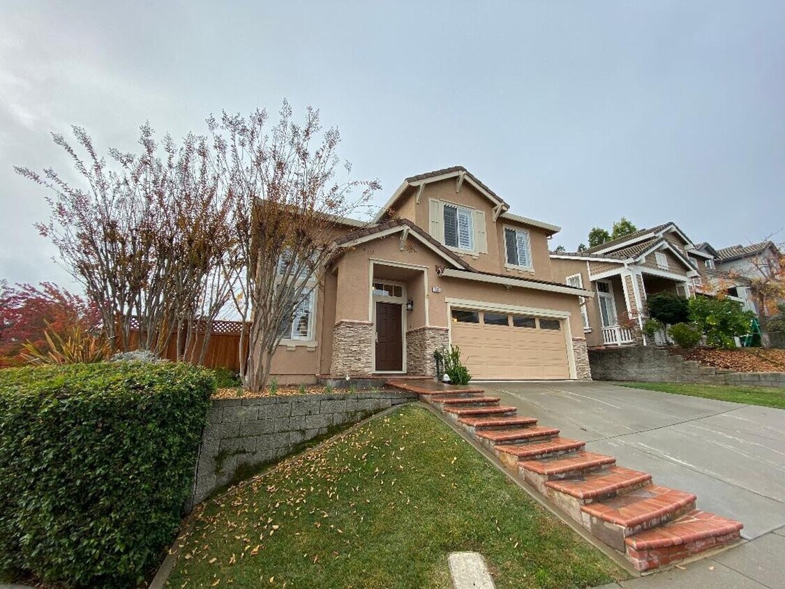 Primary Photo - 4 Bed 2.5 Bath Single Family Home In San R...