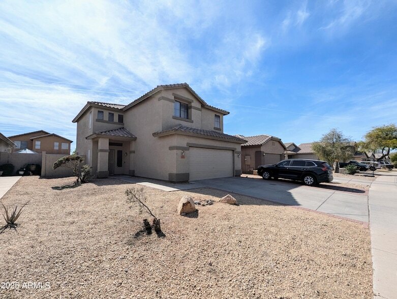 Foto principal - 8861 W Paradise Dr