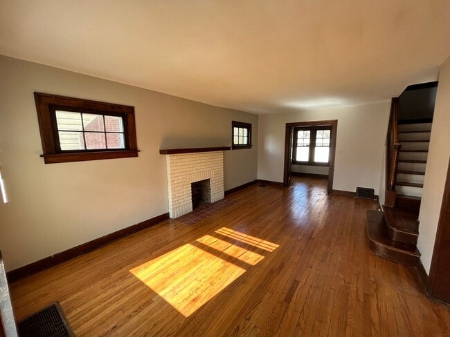 Building Photo - 3Bd 2BA Single Family Cleveland Heights