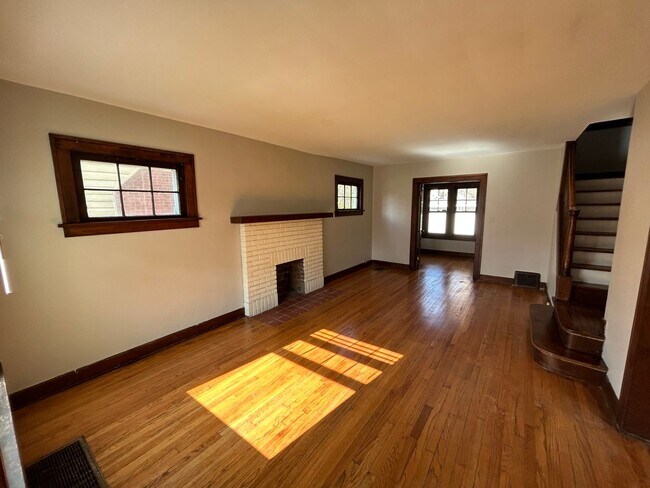 Foto del edificio - 3Bd 2BA Single Family Cleveland Heights