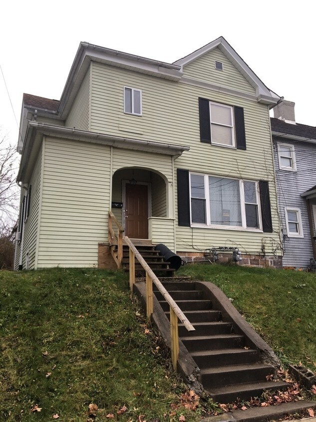 Primary Photo - 660 Broad St