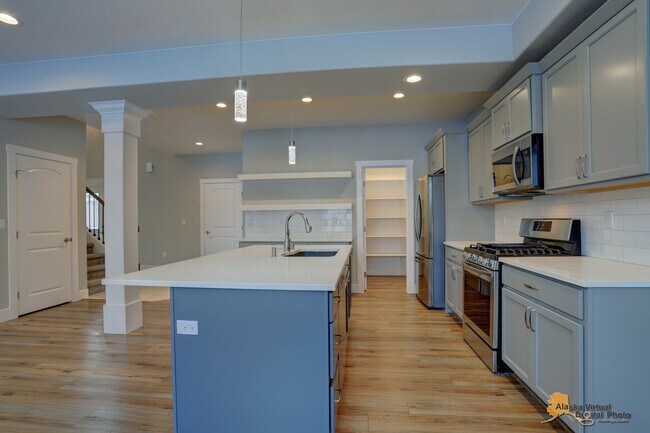 Foto del edificio - 875 W Nelson Ave