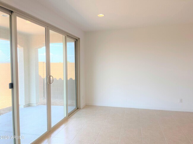 Foto del edificio - 9426 W Devonshire Ave