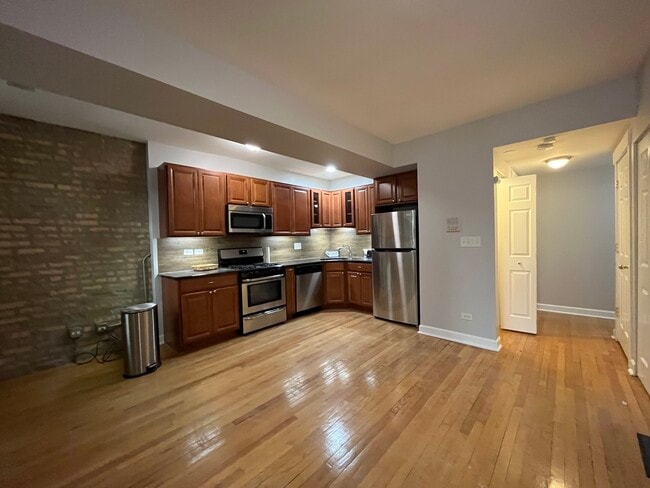 Building Photo - 4938 N Winthrop Ave