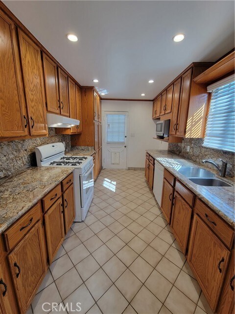 Foto del edificio - 15202 S Florwood Ave