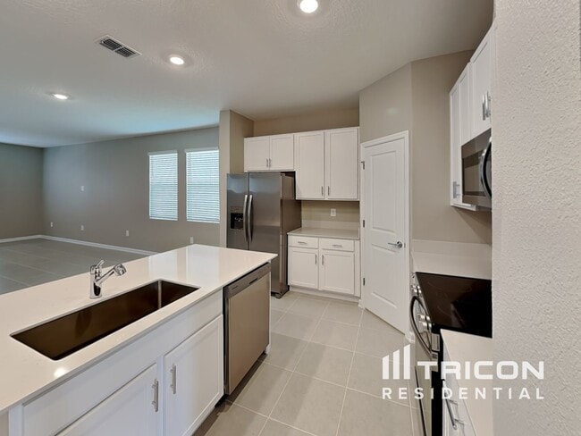 Building Photo - 733 Honeyrock St