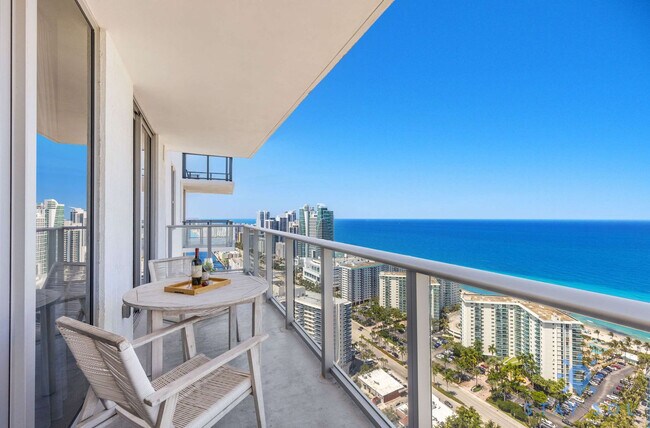 Building Photo - 4010 S Ocean Dr
